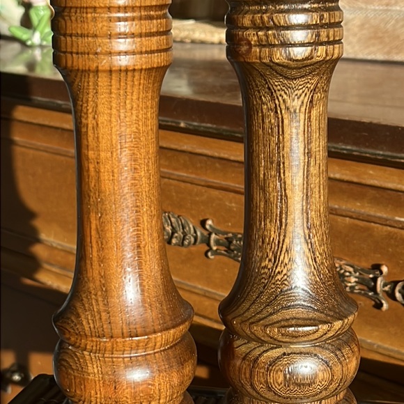 Pair of wood salt shaker and pepper mill, marked Japan - Picture 9 of 9